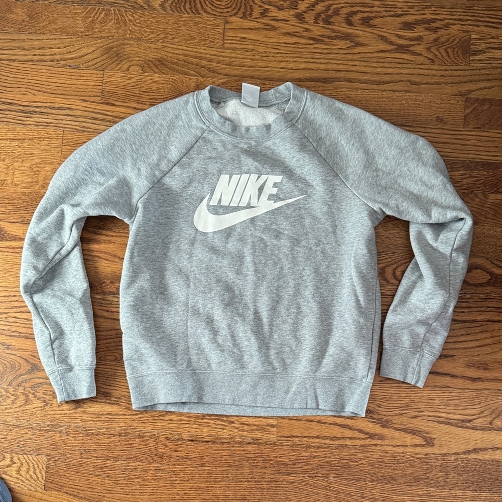 Nike Logo Kids Gray Sweatshirt size youth small